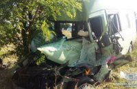 На трассе «Киев – Одесса» микроавтобус с туристами врезался в грузовик: есть жертвы (ФОТО)