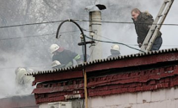 В Днепропетровске горели торговые палатки возле «Озерки»