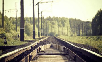 В Днепропетровской области пассажирский поезд сбил женщину насмерть