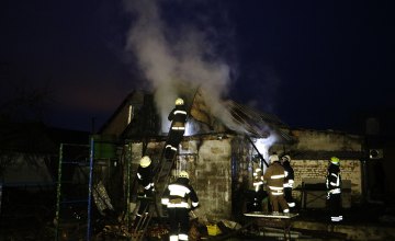 В Новокадацком районе Днепра сгорела баня