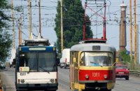 Новые троллейбусы и трамваи, школа водителей и реформа маршруток: как изменился транспорт Днепра за год