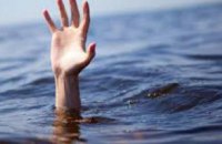 В Днепре на Красном Камне во время прыжка в воду погиб мужчина
