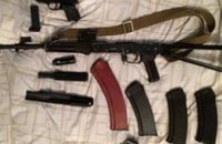 В Днепропетровске в квартире несовершеннолетнего парня полиция изъяла арсенал оружия