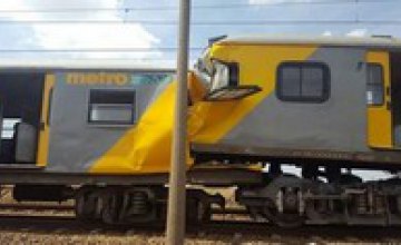 В ЮАР столкнулись 2 поезда: есть погибшие, более 50 пострадавших (ВИДЕО)