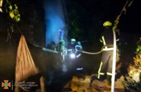 Ночью в Марганце горел жилой дом: в результате пожара погибла женщина