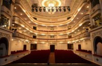 Театри Дніпропетровщини запрошують глядачів на вистави: червневий репертуар