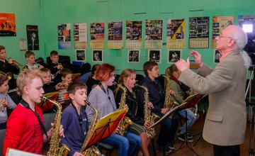 ​Подарили современный музыкальный инструмент днепровскому детскому оркестру «Littleband», – Юрий Голик
