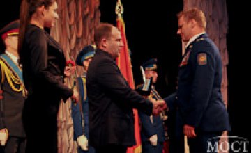 Военных Днепропетровщины поздравили с 22- й годовщиной Вооруженных Сил Украины (ФОТОРЕПОРТАЖ)