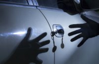 У Кривому Розі поліцейські затримали 38-річного чоловіка причетного до викрадення автівки місцевої мешканки 