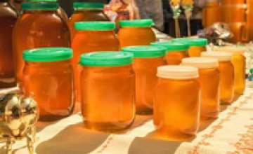Около десяти видов меда, настойки и инвентарь для пасечников: на Днепропетровщине пройдет выставка по пчеловодству