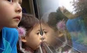 В июле поезда Приднепровской магистрали перевезли почти 13 тыс детей
