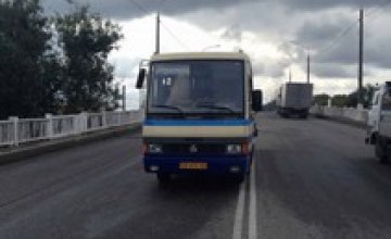 В Днепропетровске в результате столкновения автобуса и легковушки пострадал человек