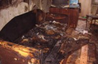 В Кривом Роге во время пожара в жилом доме пострадал пенсионер