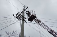 В листопаді енергетики ДТЕК повернули світло у 24 тисячі осель Дніпропетровщини