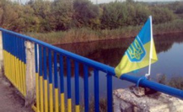 Мосты и путепроводы на Днепропетровщине будут украшать цветами национального флага Украины