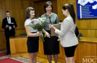 В Днепропетровске студентов поздравили с «профессиональным» праздником (ФОТО)