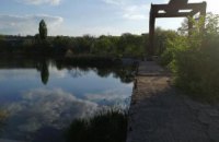В Донецкой области в реке нашли тело погибшего парня