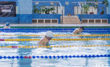 Во Дворце водных видов спорта «Метеор» около 400 детей соревновались в плавании
