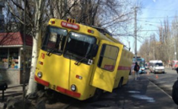 В Днепропетровске водитель троллейбуса умер за рулем (ФОТО)