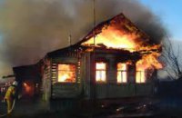 В Днепропетровской области на пожаре в частном доме пострадал маленький ребенок