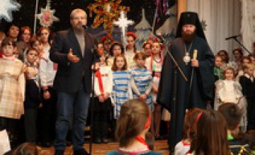 На Рождество более тысячи детей – воспитанников воскресных школ Днепропетровщины получили подарки от Фонда Вилкула 