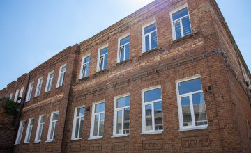 В Сурско-Литовском капитально ремонтируют столетнюю школу