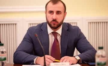 Сергей Рыбалка призвал Президента подписать принятый парламентом закон о стопроцентной гарантии вкладов в национализированном ПБ