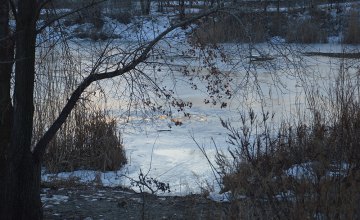 В Днепропетровске на ж/м Фрунзенский спасли двоих детей, провалившихся под лед
