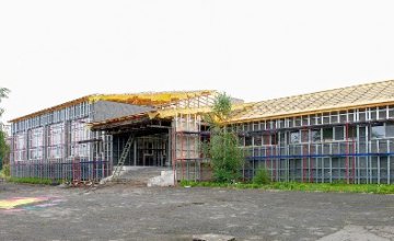Современная и комфортная: идет реконструкция Магдалиновской школы – Валентин Резниченко