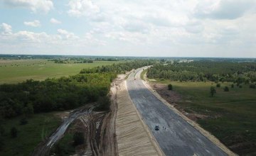 На Днепропетровщине строят новый 7-километровый участок решетиловской трассы