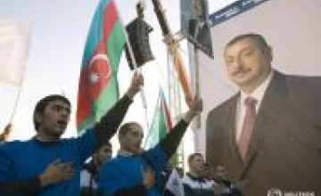 В Азербайджане запретили продавать валюту в обменниках