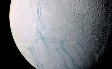 На спутнике Сатурна нашли теплый океан