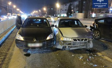 В Днепре на пр. Слобожанском пьяный водитель Daewoo протаранил две легковушки: есть пострадавшие