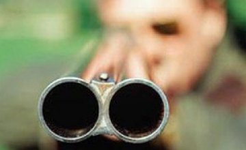 В Тернопольской области во время задержания преступник застрелил двоих полицейских 