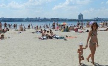 Спасатели Днепропетровщины предупреждают о возможной опасности во время отдыха на пляже (ВИДЕО)