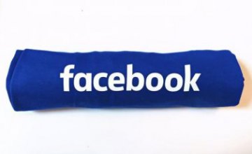 Facebook изменил логотип