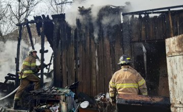 Спасатели Широковского района ликвидировали возгорание в хозпостройке 
