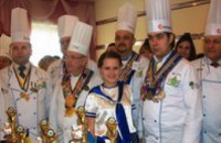  В Киеве студенты ДНУ показали, как умеют готовить