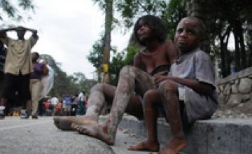 Число жертв землетрясения на Гаити может исчисляться сотнями тысяч