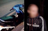 На Днепропетровщине задержали мужчину, который пьяным ехал на скутере (ФОТО)