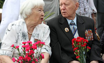 Руководство области поздравило 100-летнюю днепропетровчанку с Днем ветерана