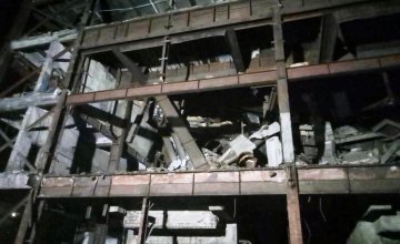 На Днепропетровщине обвалилось здание фабрики: есть погибшие и пострадавшие (ФОТО)