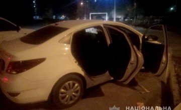 Под  Днепром серийный автомобильный грабитель разбил стекло в дорогой иномарке и украл документы с автокреслом