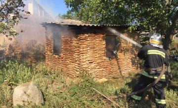 ​В Днепропетровской области сгорела хозпостройка