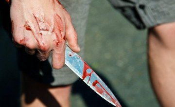 В Печерском районе Киева мужчина напал на знакомого с ножом