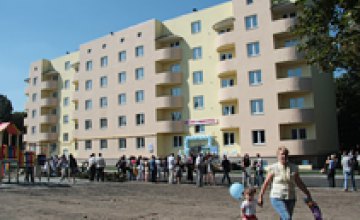 Дом для пострадавших от взрыва на Мандрыковской строится на Победе, - адвокат