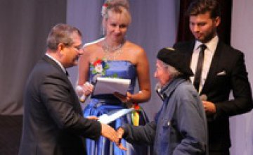 Александр Вилкул поздравил победителей фестиваля «Молодое кино Украины»