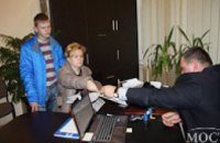  Днепропетровские отделения Миграционной службы оснастят системами для выдачи загранпаспортов (ФОТОРЕПОРТАЖ)