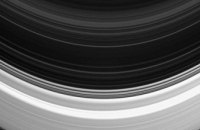 Спутник NASA сфотографировал кольцо Сатурна вблизи (ФОТО)