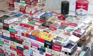 Коллекционер из Днепропетровска собрал коллекцию из 30 тысяч сигаретных пачек (ФОТО)